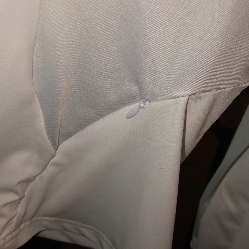 Fabletics Pull Over - image 2